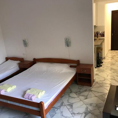 Vilena Apartmani Tivat Bagian luar foto