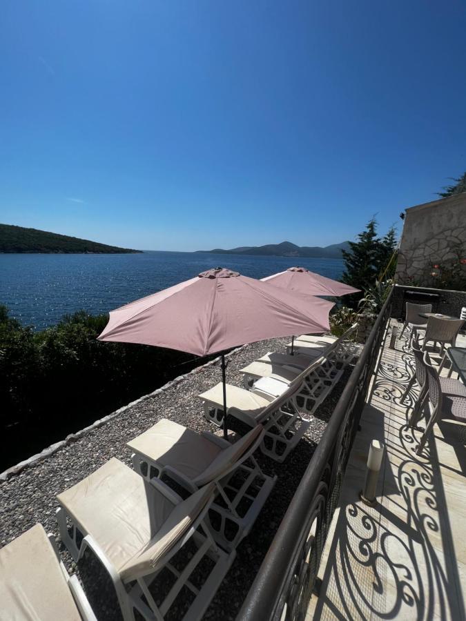 Vilena Apartmani Tivat Bagian luar foto