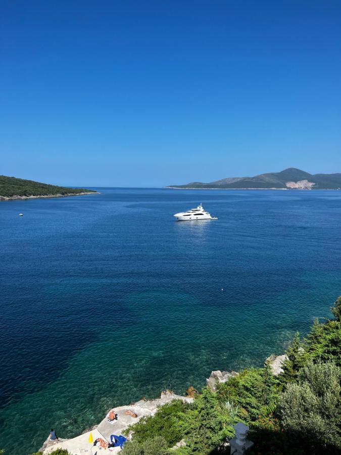 Vilena Apartmani Tivat Bagian luar foto