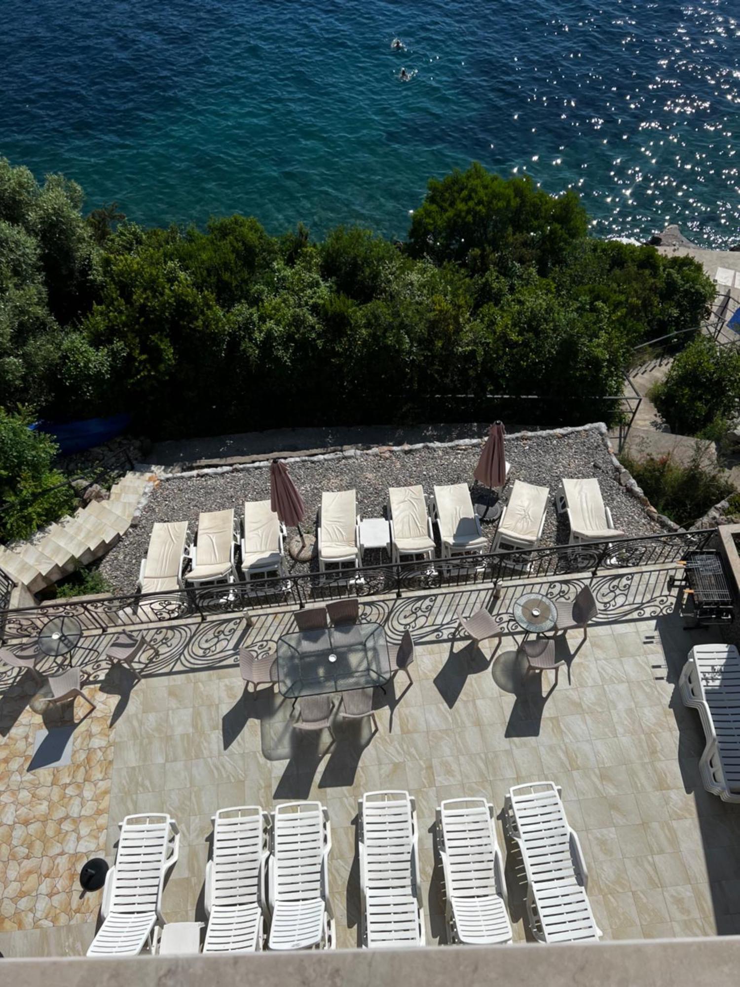 Vilena Apartmani Tivat Bagian luar foto