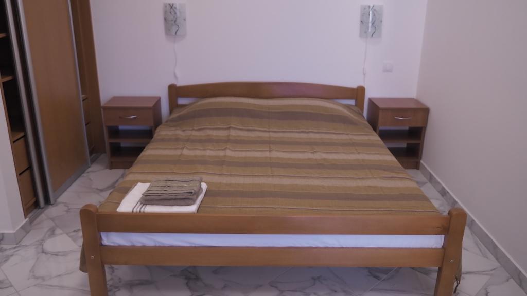 Vilena Apartmani Tivat Bagian luar foto