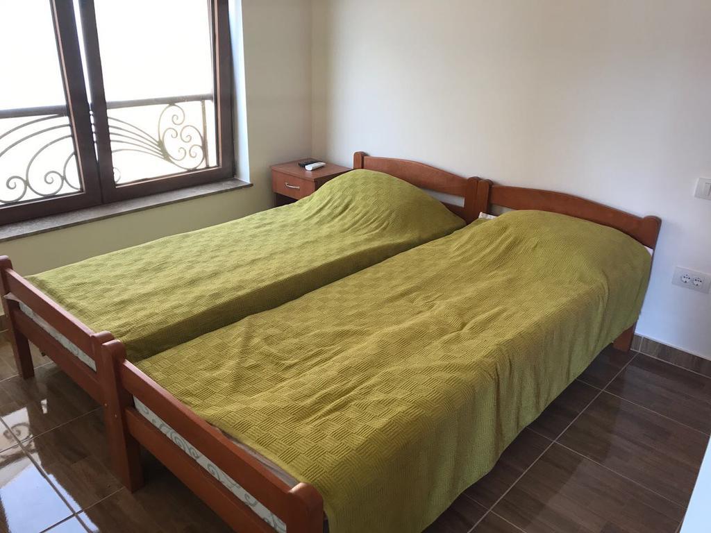 Vilena Apartmani Tivat Bagian luar foto