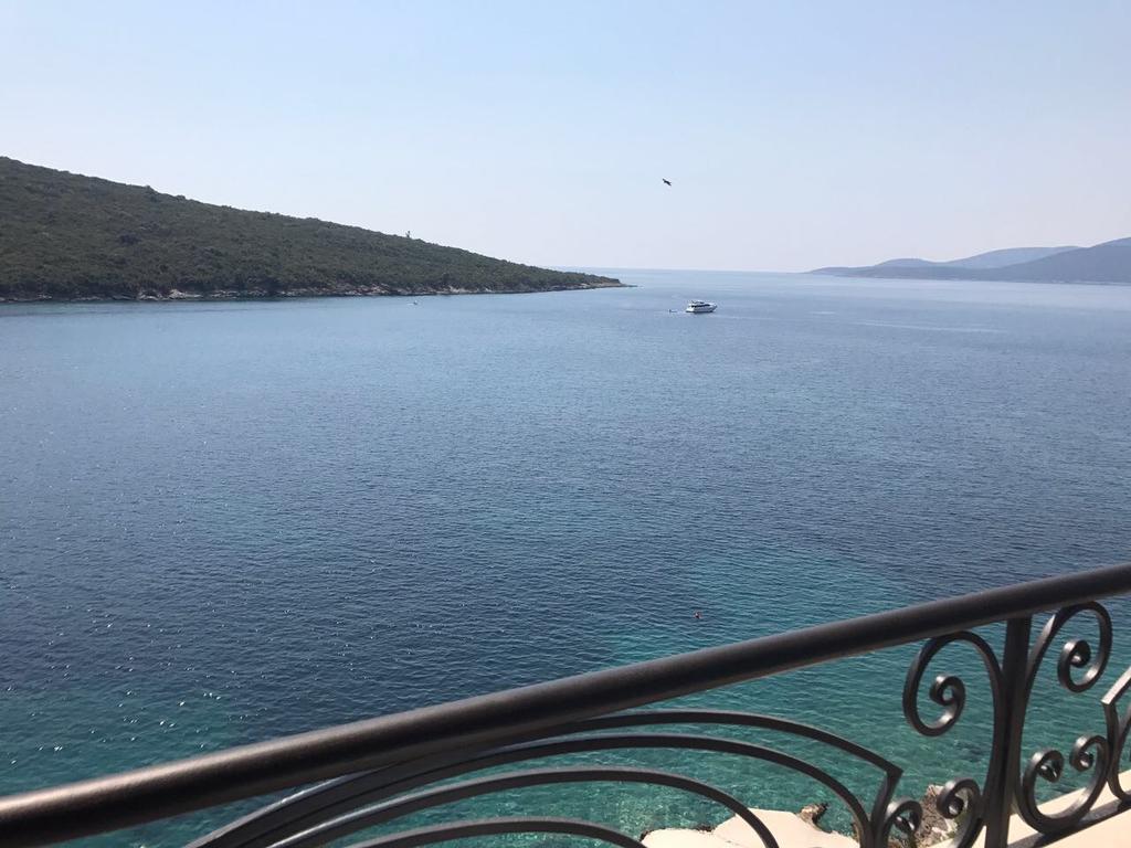 Vilena Apartmani Tivat Bagian luar foto