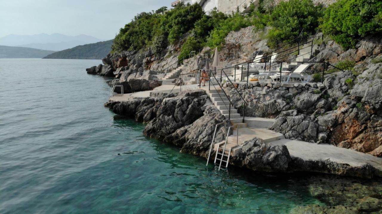 Vilena Apartmani Tivat Bagian luar foto