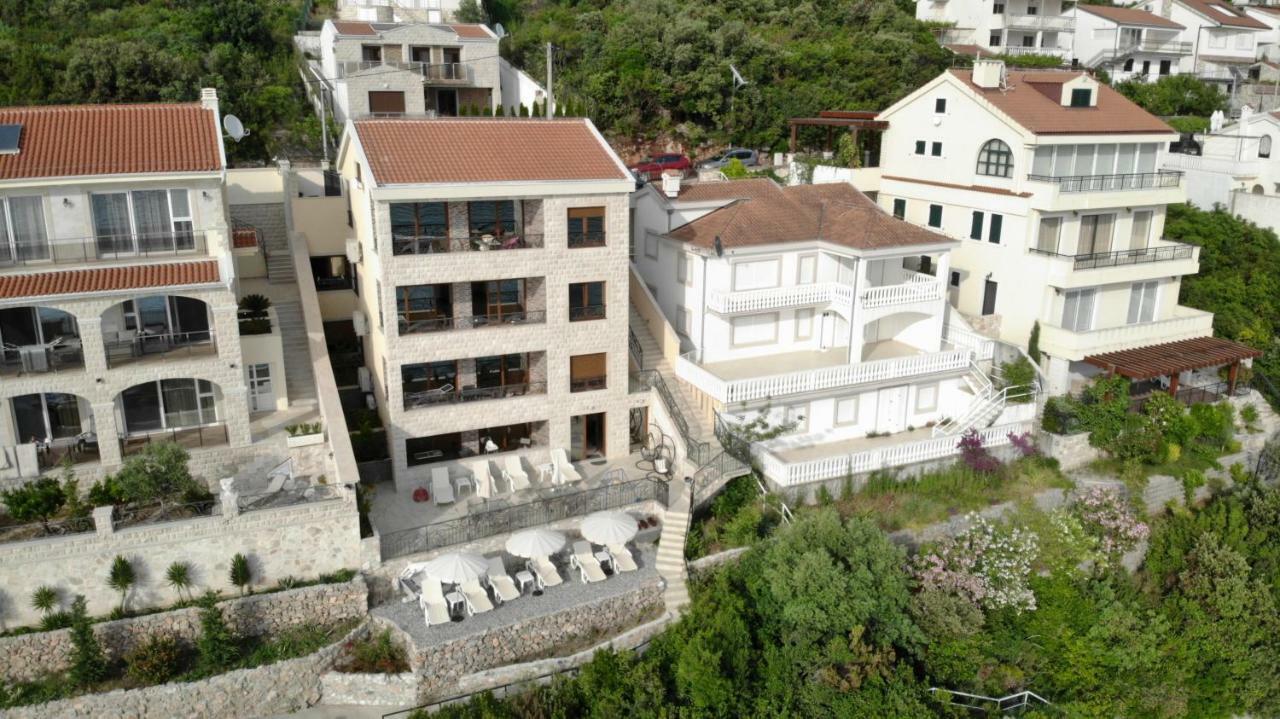 Vilena Apartmani Tivat Bagian luar foto